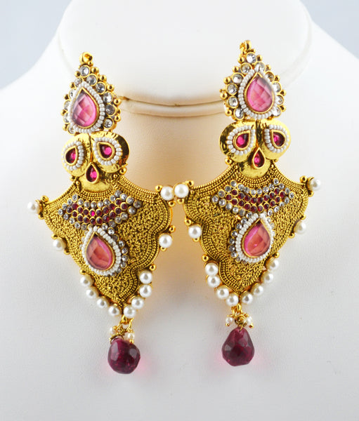 Hanging Earring Pearls with Pink Stone