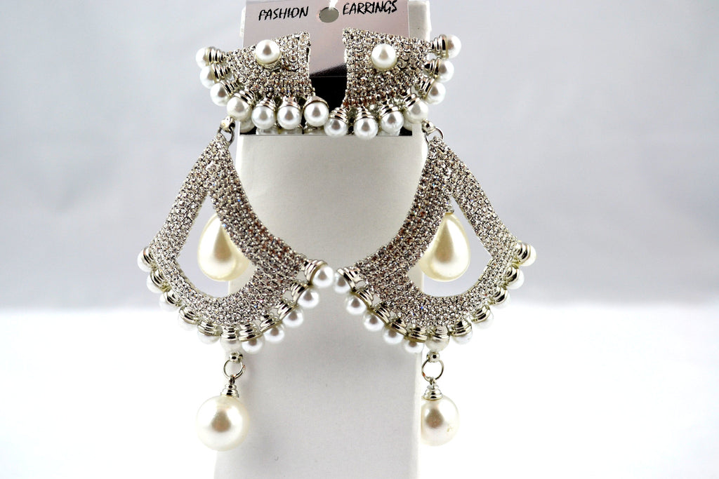 Designer Silver white and pearl Earring