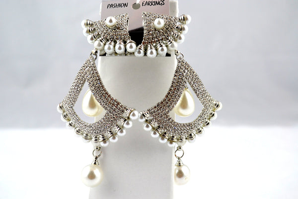 Designer Silver white and pearl Earring