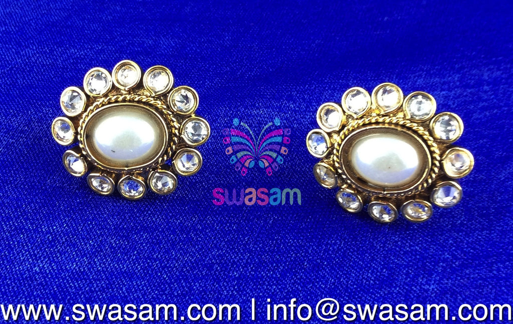 Pearl & White stone Oval