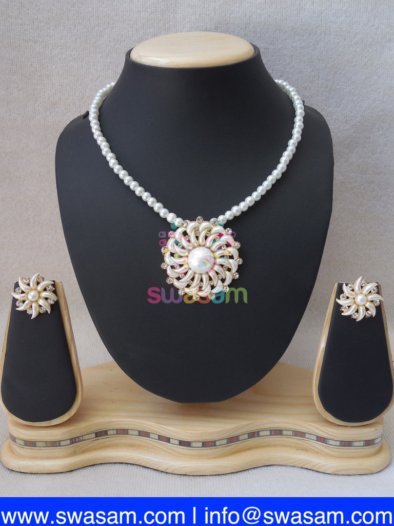 Pearl Pendant Set