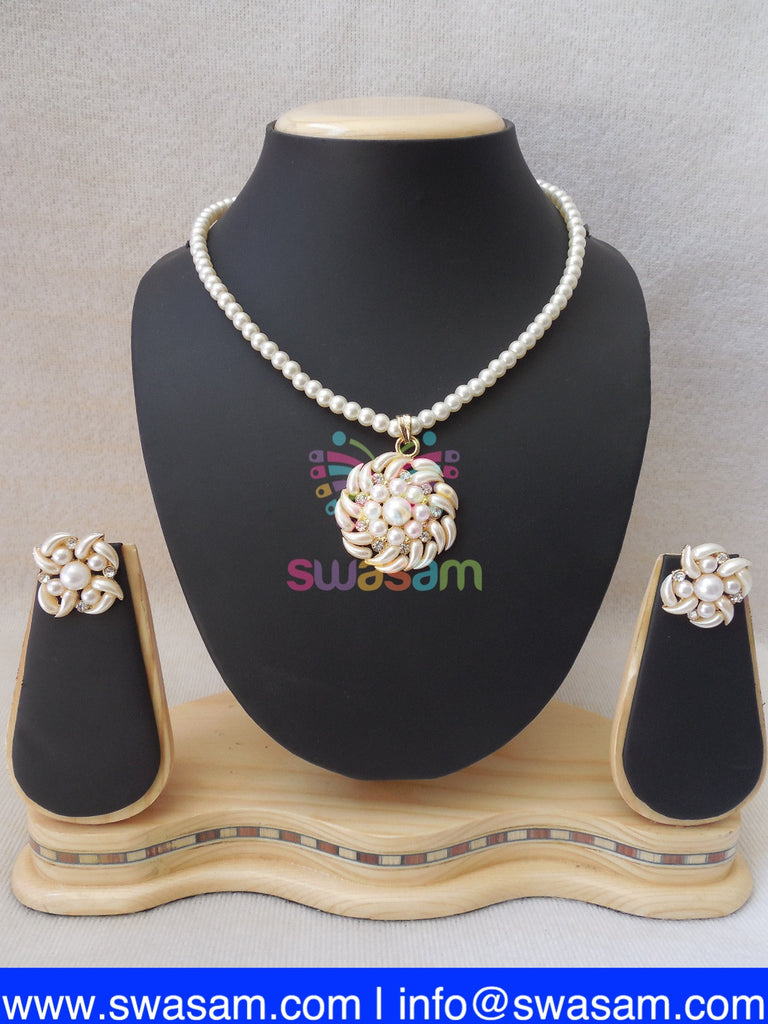 Pearl Pendant Set