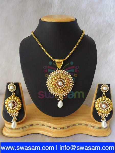 Polki Pearl Pendant set